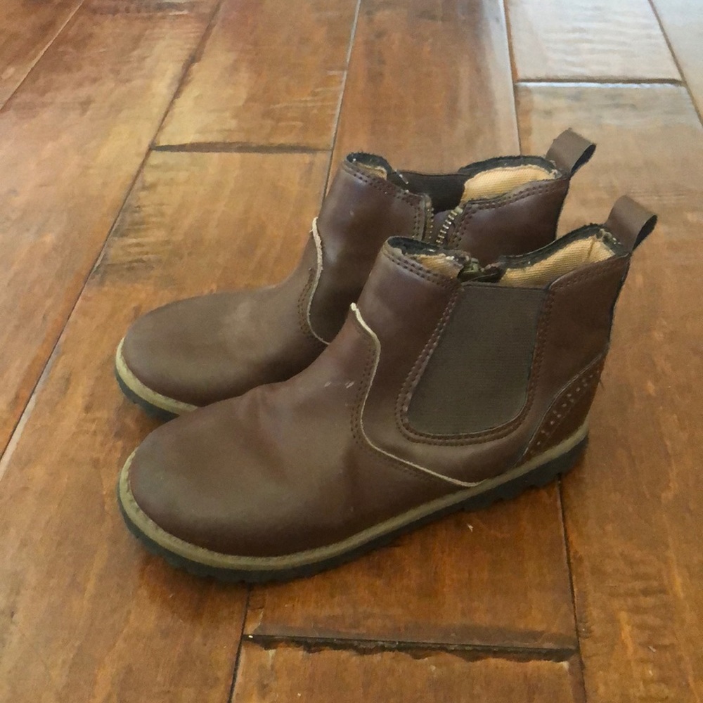 Boys boots